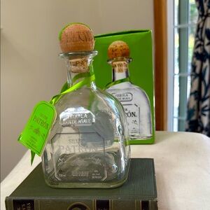 Patrón Silver Tequila Bottle with Box, empty Patron bottle & box only. 750ml